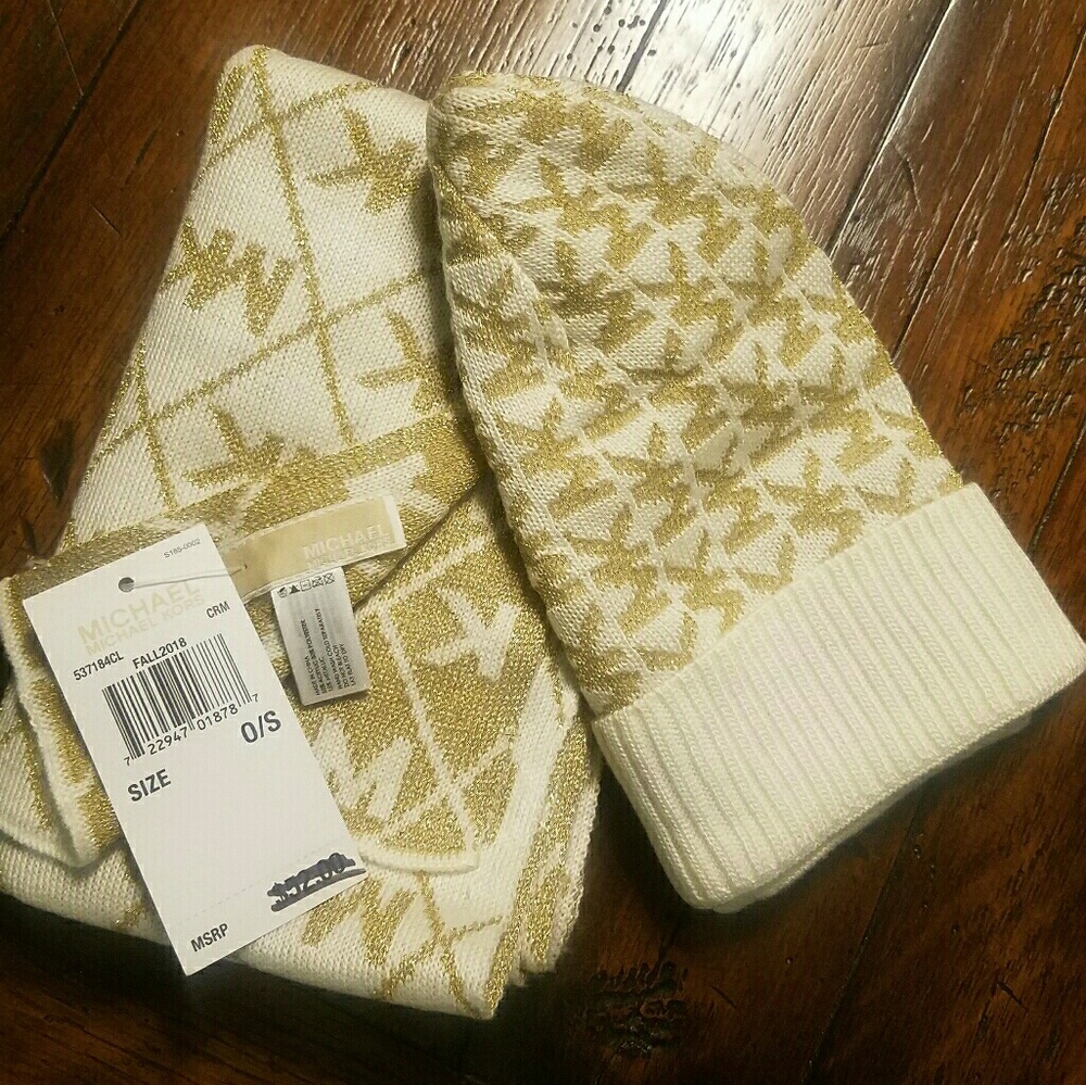Michael Kors hat and scarf set. NWT